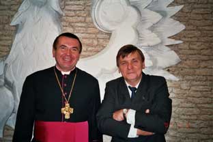 Ś.p. ks. Biskup Polowy WP gen. dyw. prof. Tadeusz Płoski oraz autor tomiku 